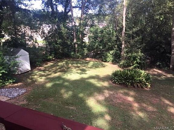 3rd image of 3607 Willow Lane Dr