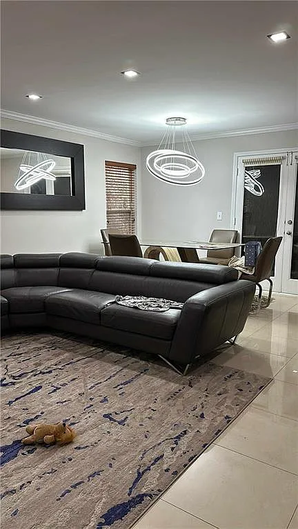 3 bed, 1405 sqft, $2,100 — Photo 4