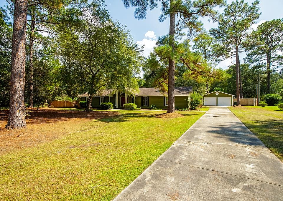 1st image of 292 Pine Forest Dr