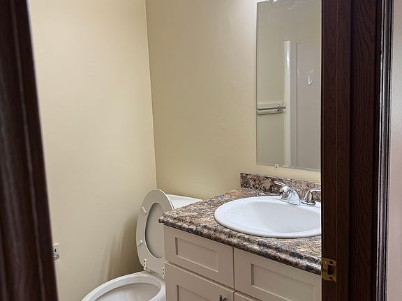 Newly renovated full bath on second floor