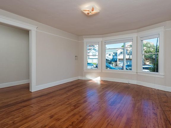 4th image of 3616 4th Ave