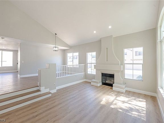 3rd image of 382 Grandover Ct
