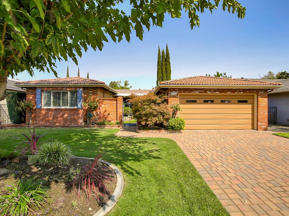 1st image of 8457 Lake Forest Dr