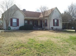 500 W Grogan St, Hamilton, TX 76531