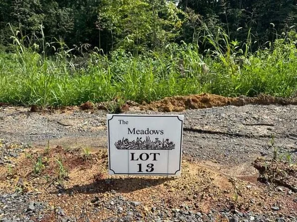 13 The Mdws, Riceville, TN 37370