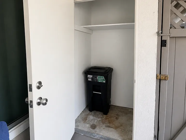 1270 Cabrillo Park Dr #B — Photo 17