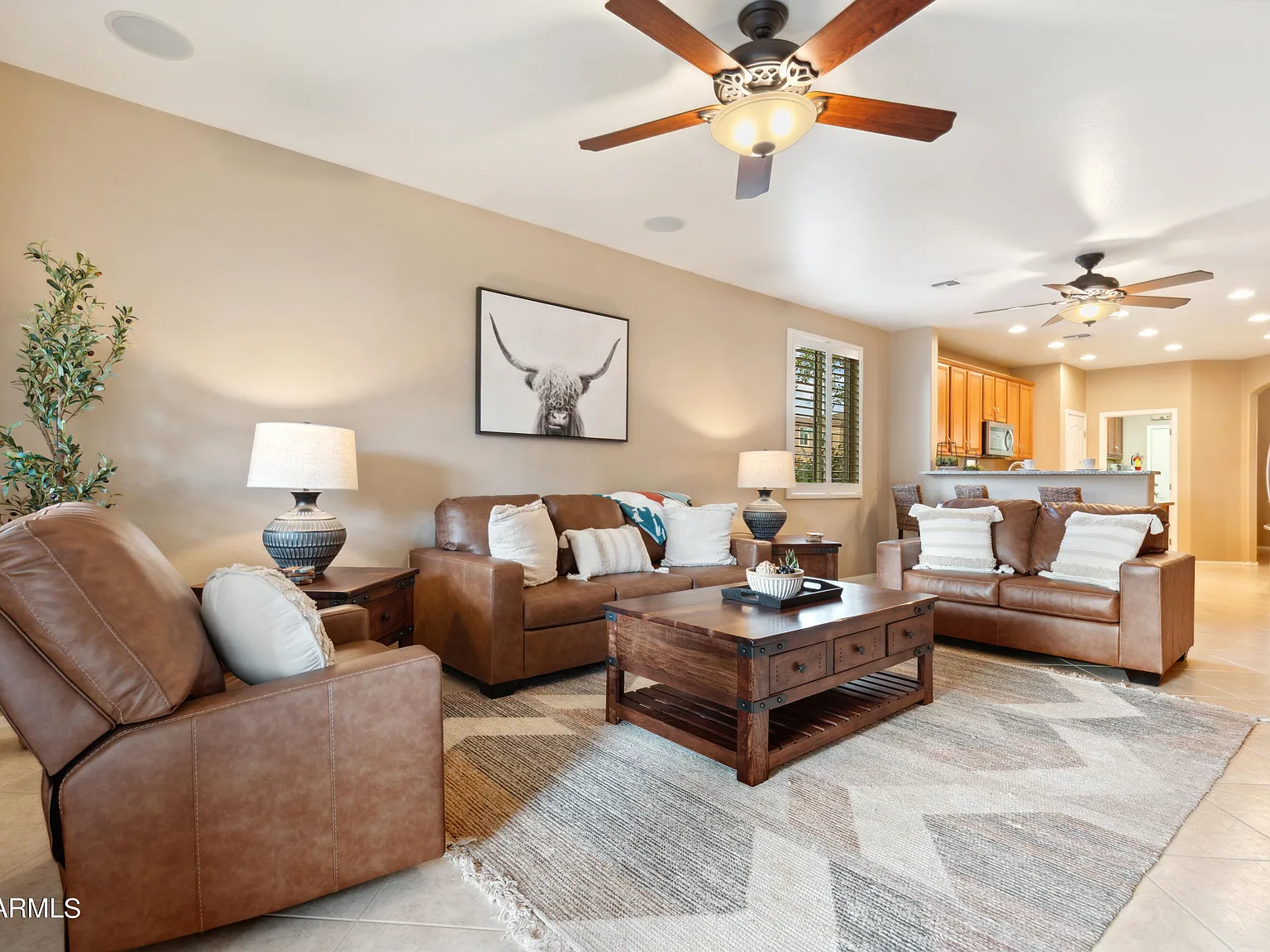 4 bed, 2.0 bath, 2205 sqft, $4,500 — Photo 4