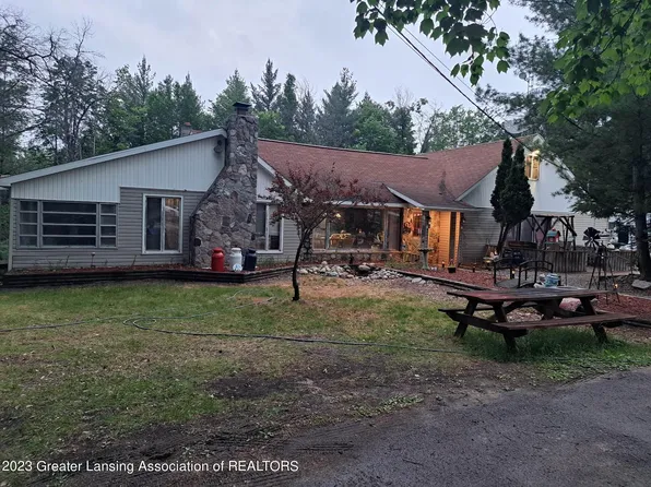 15550 Harwood Rd, Atlanta, MI 49709