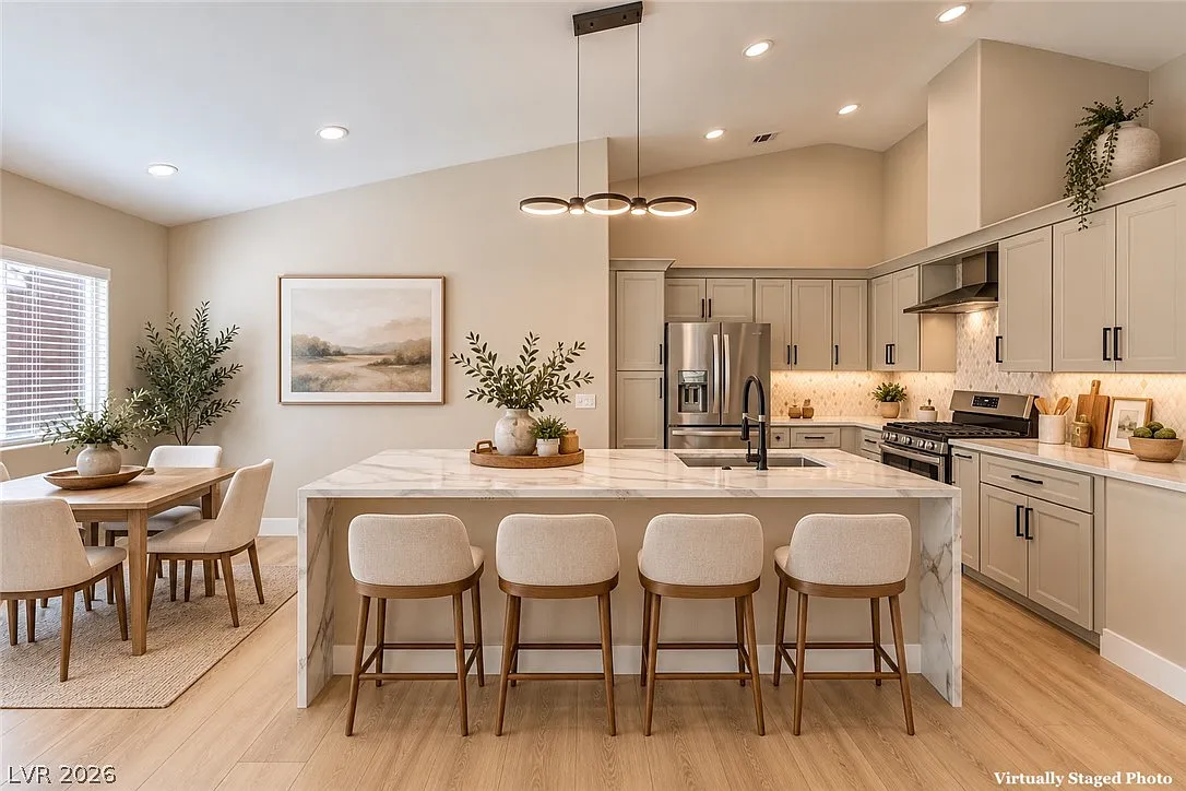 3 bed, 2.0 bath, 1530 sqft, $3,000 — Photo 1