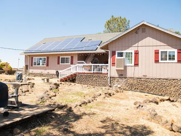 19900 Peppermint Falls Rd, Jamestown, CA 95327