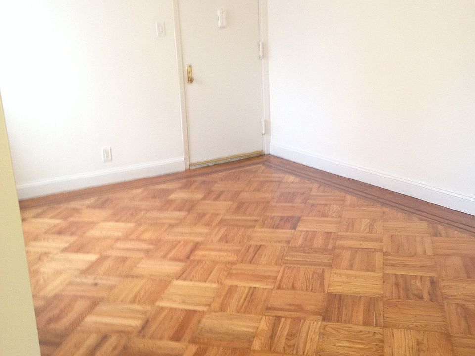 1st image of 568 E 82nd St