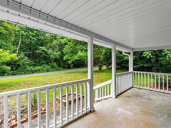 4th image of 1185 Hancock Rd
