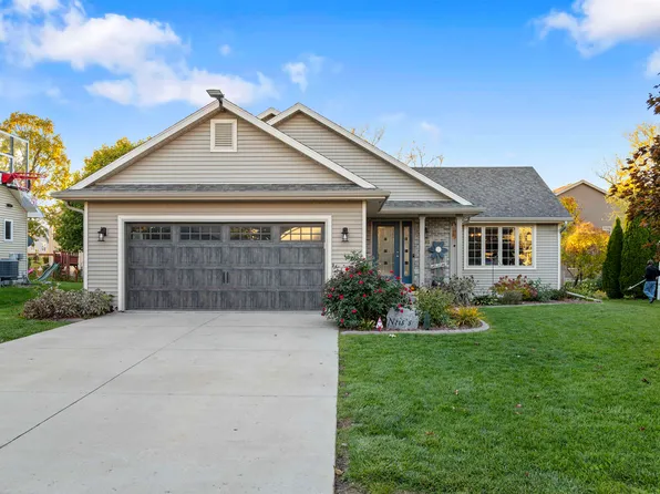 235 Prairie Grass Rd, Oregon, WI 53575