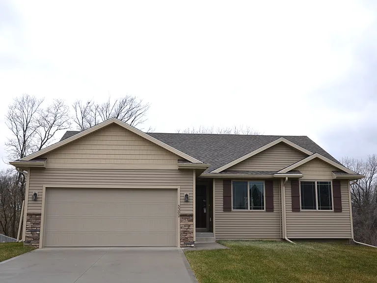 5302 SE 24th St — Photo 3
