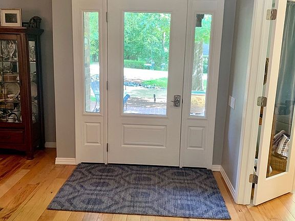 5th image of 105 Lakeway Dr