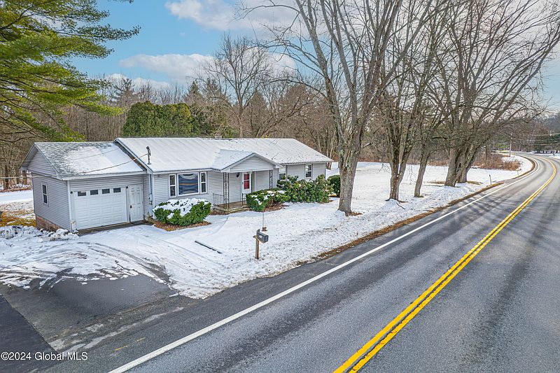 2nd image of 378 Gansevoort Road