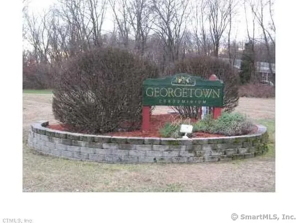 9 Georgetown Drive #E, Enfield, CT 06082