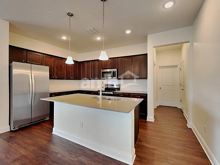 990 Summer Stone Loop — Photo 3