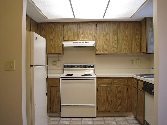 4th image of 175 Blakeford Dr