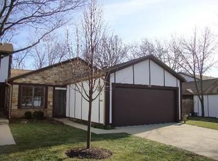 917 Wheaton Oaks Dr, Wheaton, IL 60187