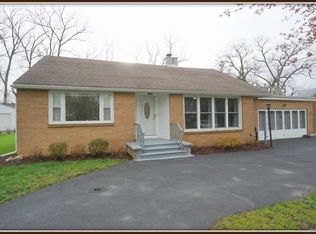 894 Union Rd, West Seneca, NY 14224