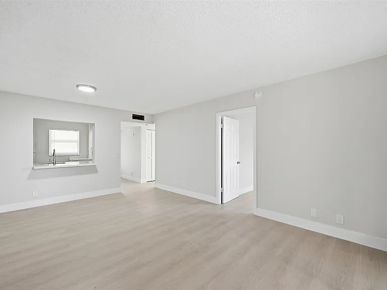 9430 Poinciana Pl #409 — Photo 23