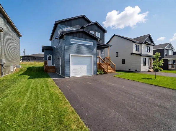 102 Trenton Drive, Paradise, NL A1L4B7
