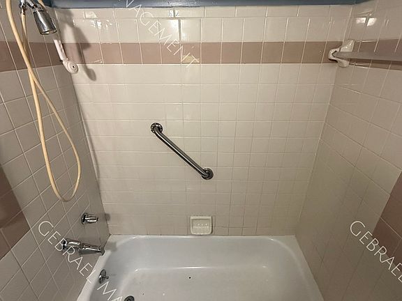 4th image of 5149 S Martindale St