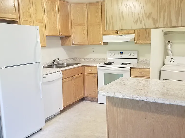925 Columbia Road 213 #213 — Photo 5