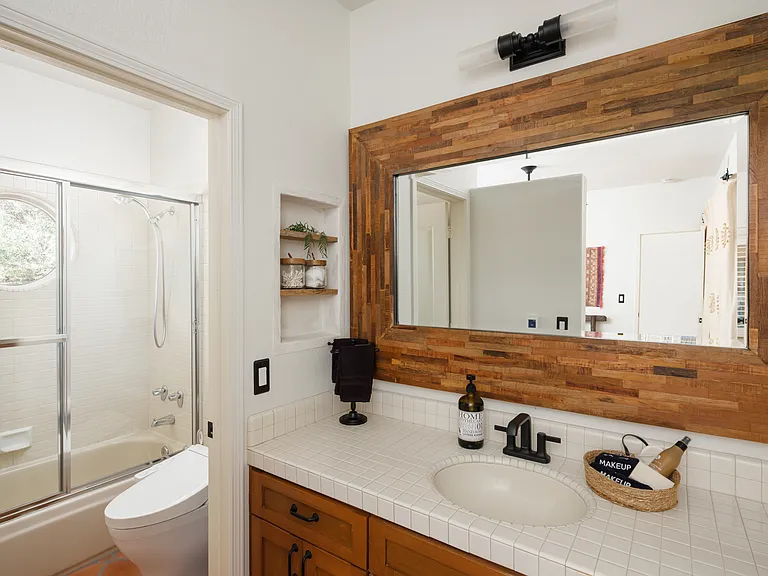 Country Rose Cir — Photo 13