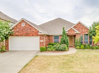 8708 Deepwood Ln, Fort Worth, TX 76123