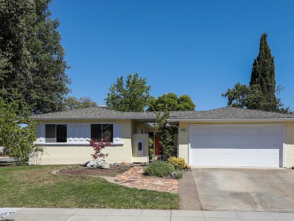 3rd image of 6682 Mount Holly Dr