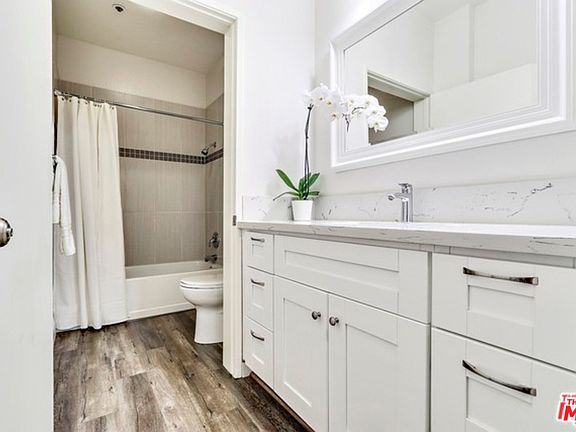 2nd image of 533 S Saint Andrews Pl Unit 219
