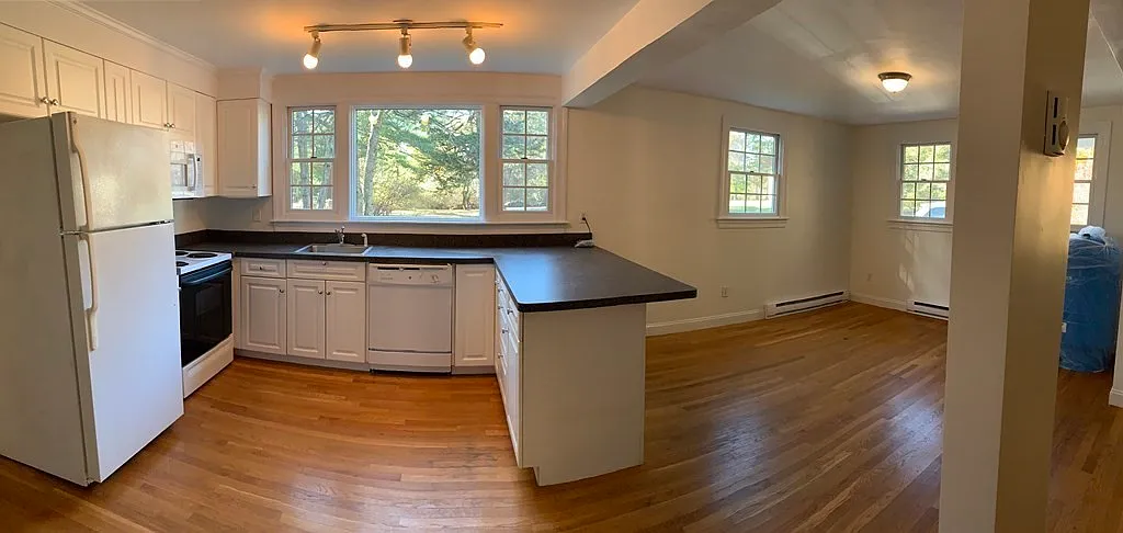 1 bed, 800 sqft, $2,400 — Photo 2