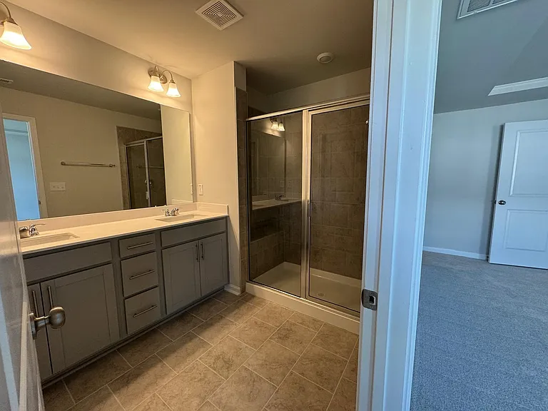 5719 Woodlawn Dr — Photo 17