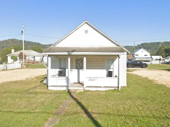 304 South Chelsea Street, Sistersville, WV 26175