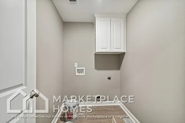 2102 Moss St — Photo 26