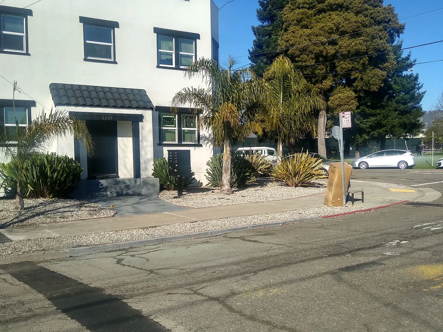 Studio, 350 sqft, $1,650 — Photo 1