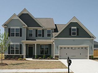 327 Fountain Grove Dr, Raeford, NC 28376