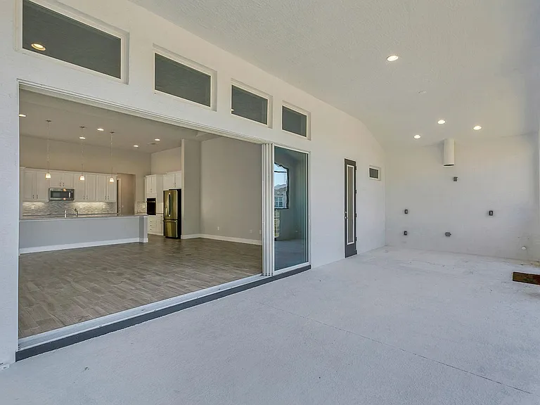 665 Mosaic Blvd — Photo 23