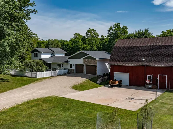 E174 Cobbtown Rd, Waupaca, WI 54981
