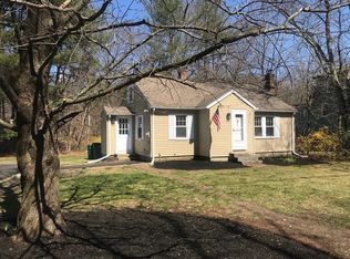 433 Rindge Rd, Fitchburg, MA 01420