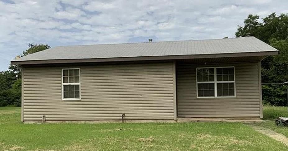 1st image of 309 N Luella Ave