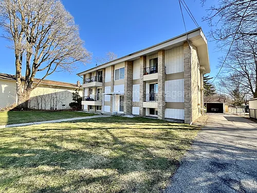 1920 Porter St SW #4 Photo 1