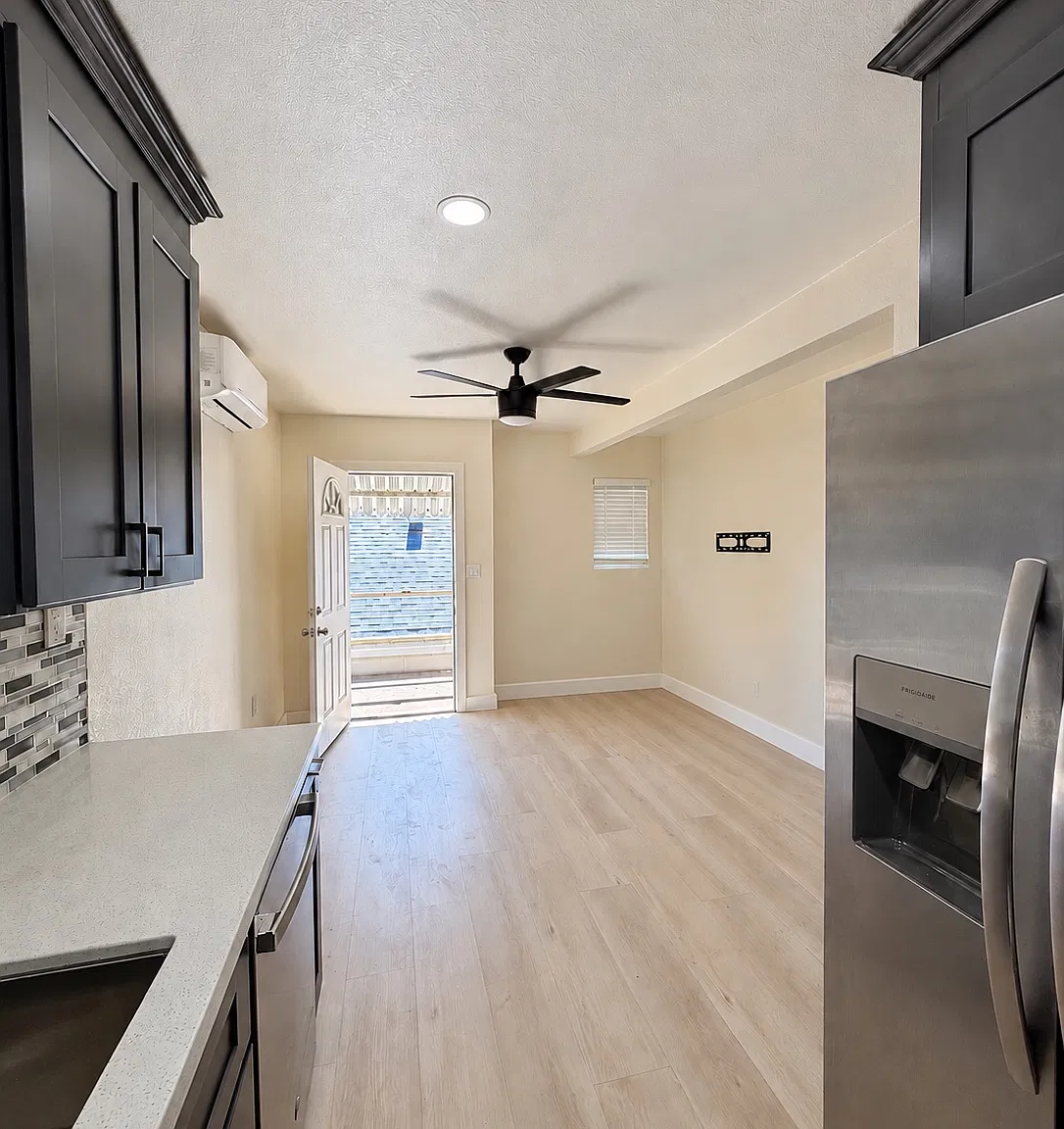 2 bed, $2,300 — Photo 1