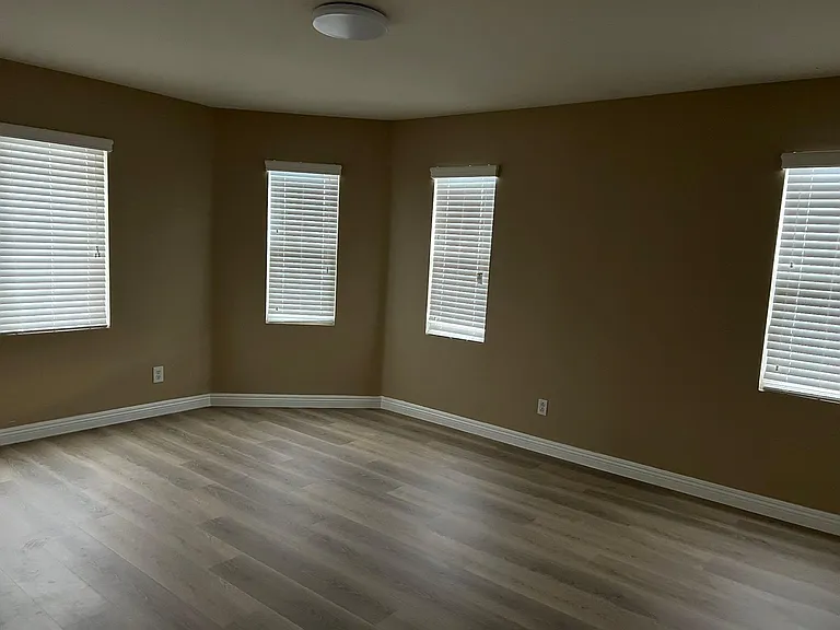 303 N Madera Privado — Photo 6