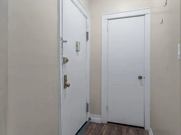 144-44 Sanford Avenue image 3 of 14