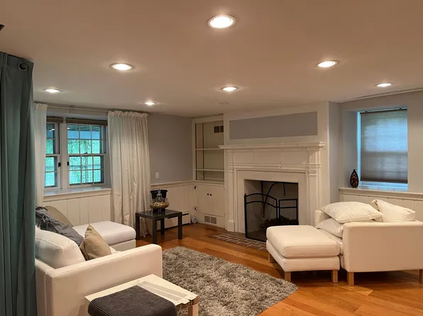 635 Old Gulph Rd, Bryn Mawr, PA 19010