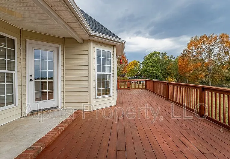 97 Smith Rd — Photo 31