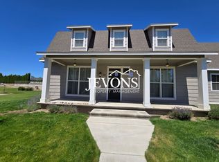 221 4th Ave, Zillah, WA 98953